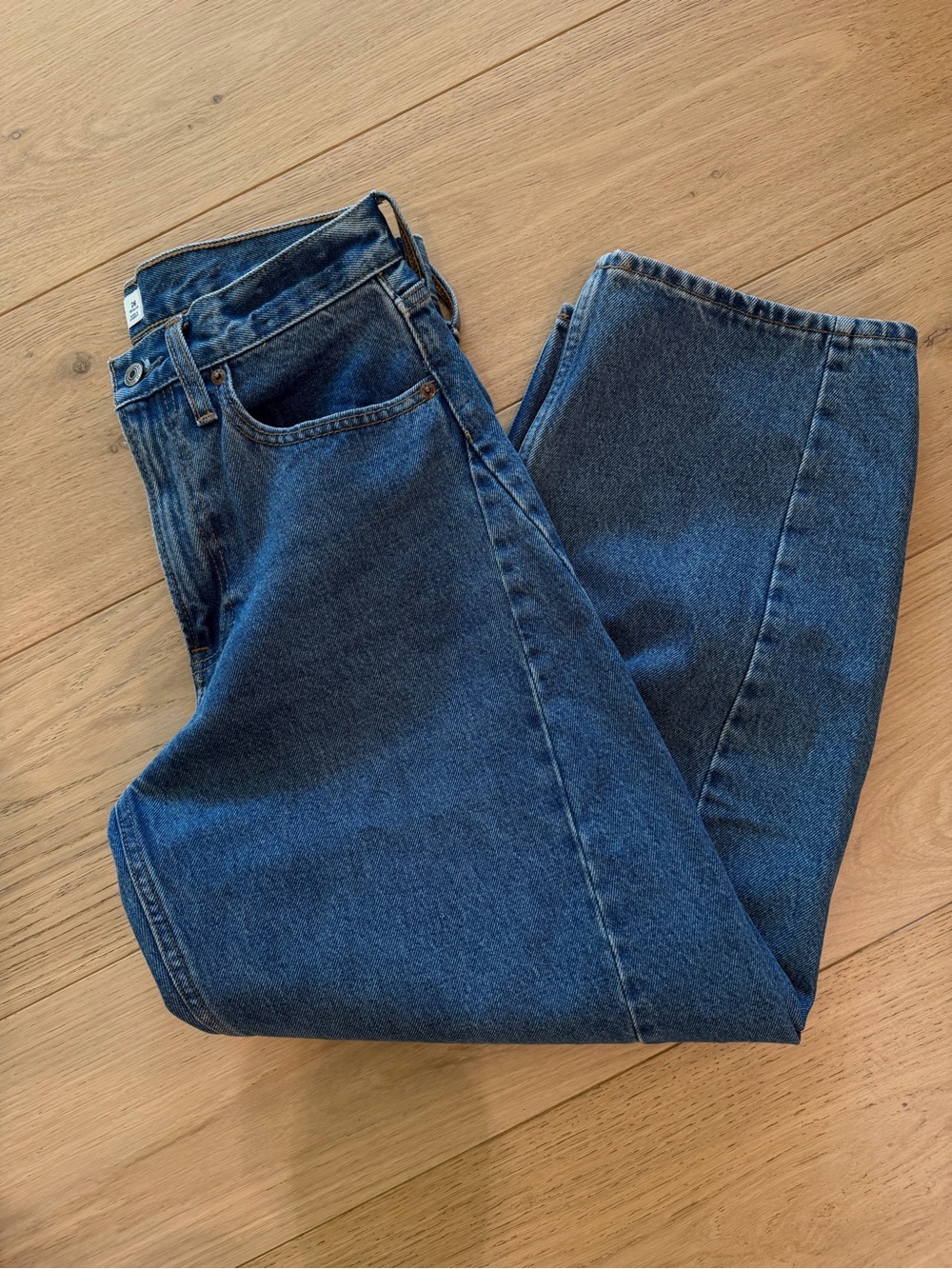 Abercrombie curve love mid rise barrel Jean